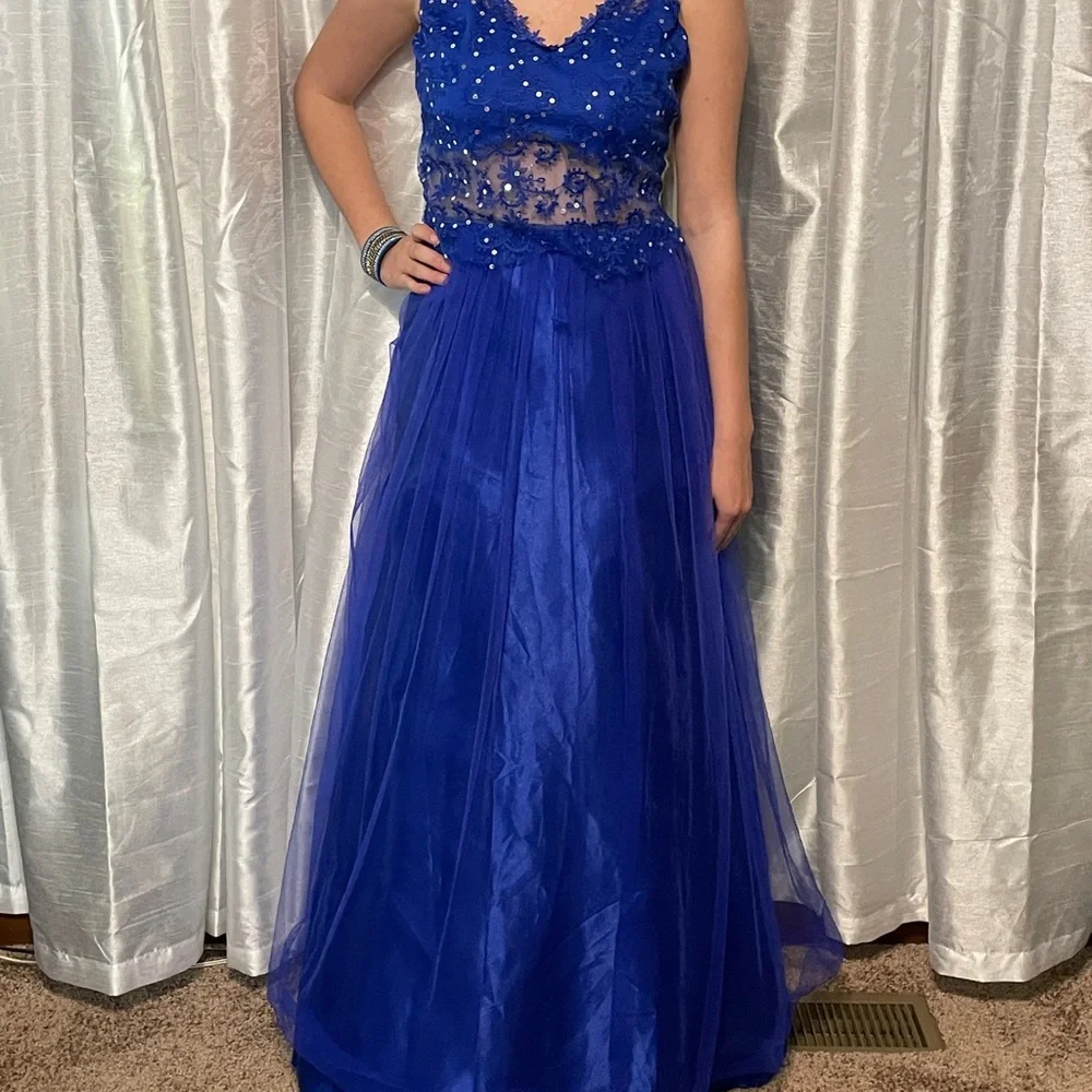 Blue Dress - Picture 1 of 7